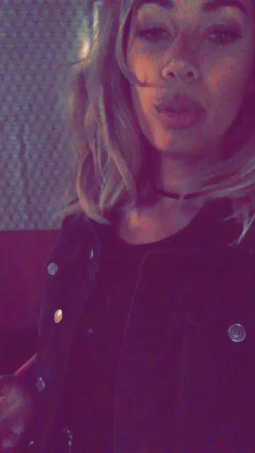 RT @AlfonsoLeLe: @leonalewis is recording a song for us today according to her Snapchat???????????? https://t.co/FPYxGoU30y
