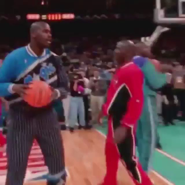RT @TommyBeer: #TBT Shaq and MJ at the All-Star game... https://t.co/6ArzmNnP0w