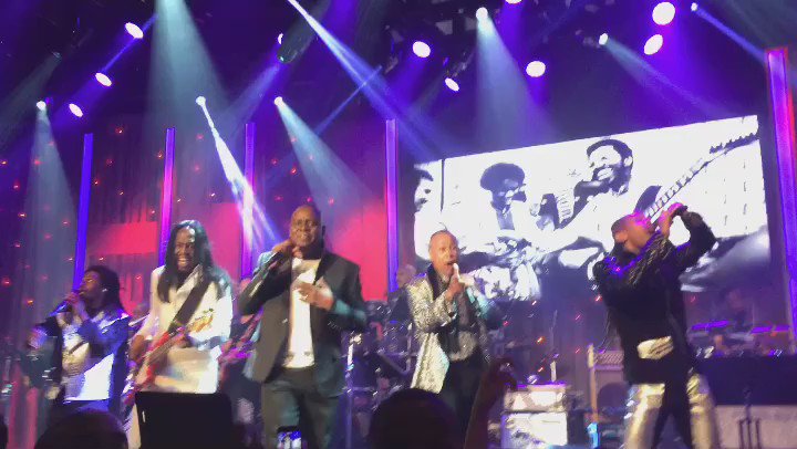 Earth Wind And Fire on ???????????? #clivedavisgrammyparty https://t.co/YTUWSIY06L