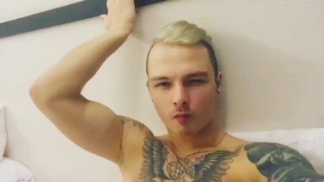 Самый сексуальный boysband страны MOZGI окрестили меня самой главной фанатской группы!!!???????? мммм???? Мои мальчики???? https://t.co/7CEcovkYBt