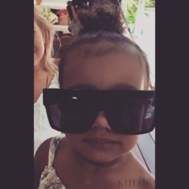 I'm dying! Khloe sends us these videos  saying the funniest stuff! You have to go to her app & see this whole video https://t.co/69pefysvhP