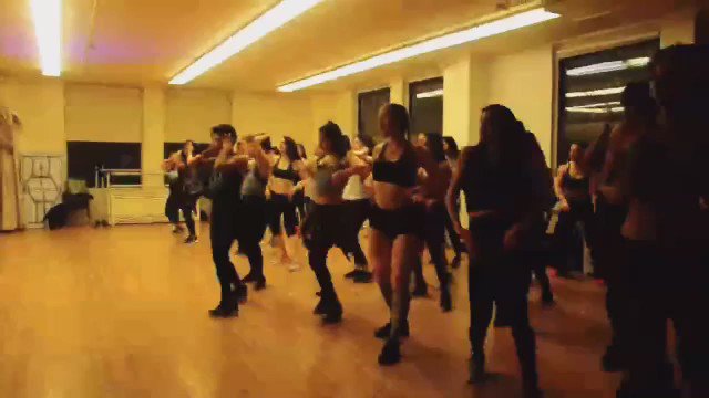 RT @BET: Take a #DanceWithDestiny class in a city near you and get your slay on like @KELLYROWLAND! #ChasingDestinyBET https://t.co/SxFMReQ…