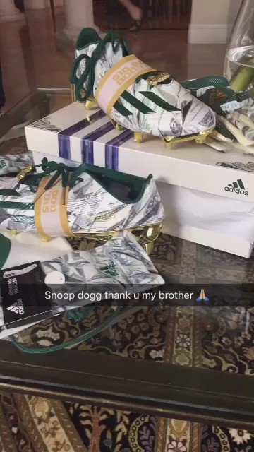 RT @djkhaled: @SnoopDogg thank u !! https://t.co/XhX8PtbOpN