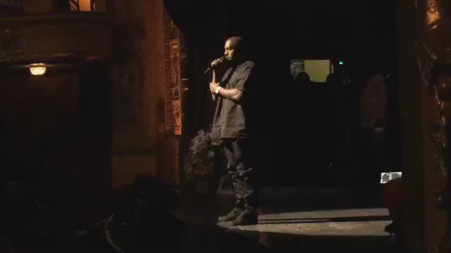 RT @RevoltTV: .@kanyewest is in the building speaking on Phife Dawg's influence ???? https://t.co/IYuSVWQUss