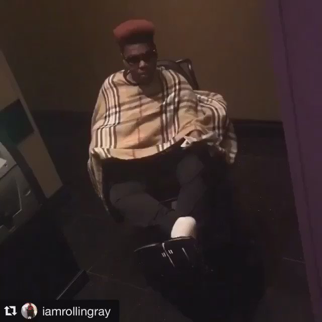 I kno stand up ni**az in a wheelchair shout out @iamrollingray!! Enter your videos here: https://t.co/73xxtg4RII https://t.co/AD4nN0Kyeo