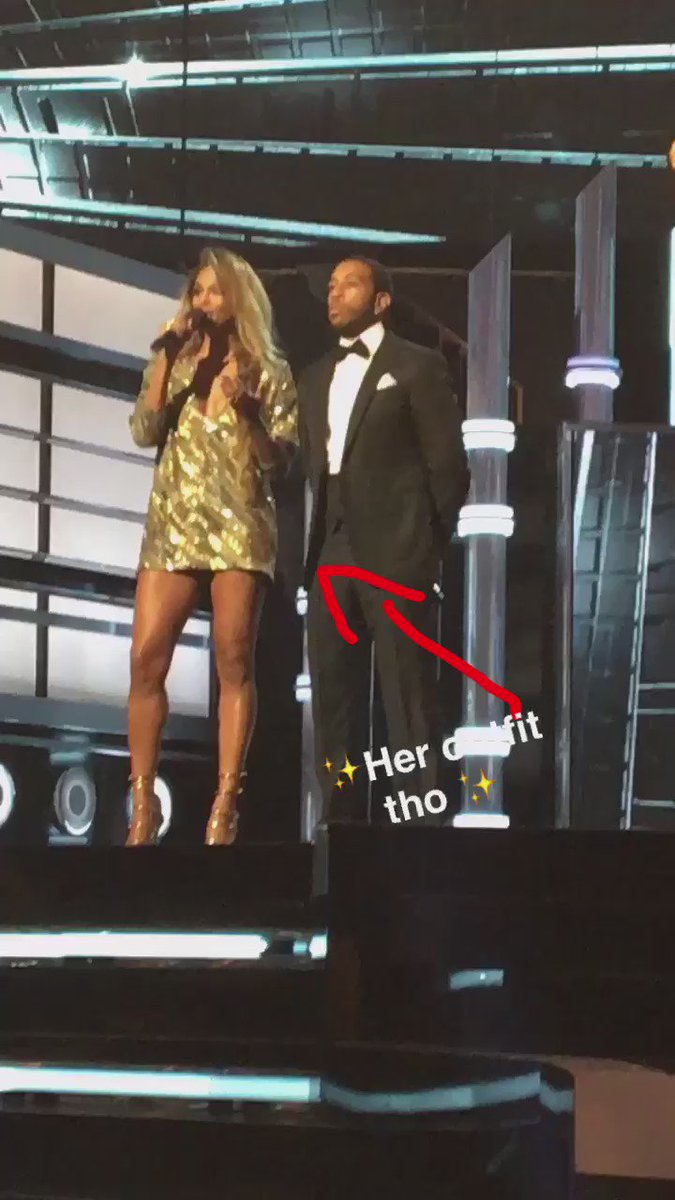 #BBMAs @ciara @Ludacris @BBMAs #vegasbaby https://t.co/EVPqJkPfYL