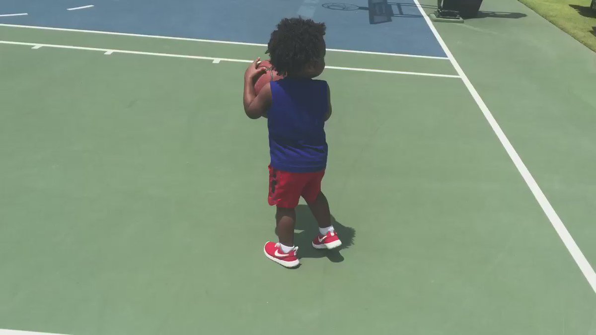 OMG! Already Handling The Ball At 2 Years!! #ProudMommy! #Athlete ???? https://t.co/oiS8LXqe0N