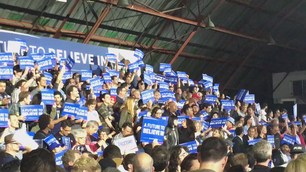 RT @LaborForBernie: The crowd was also chanting 'Media is corrupt!' Californians don't like their democracy subverted ???? #ThankYouBernie htt…