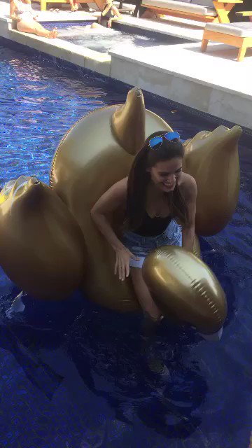 Drunk chicks! Proud of @BreanneRacano ! https://t.co/4CMBeJkz6g