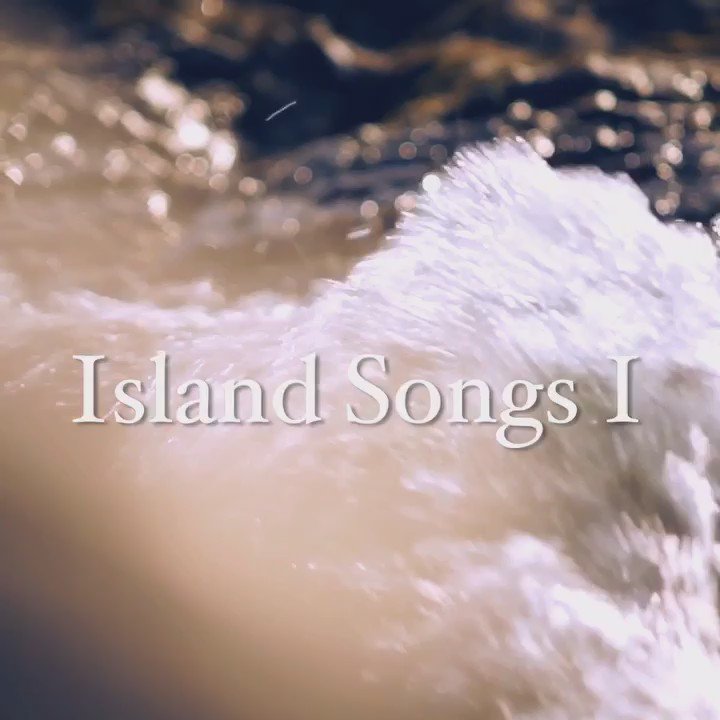 就是明天！音樂人 @OlafurArnalds 的新專輯計畫《#IslandSongs》將會在接下來的七個星期公開，一週辦進冰島的一座小鎮，從在地藝術家汲取靈感，編出屬於這裡的特有音符，並在 Periscope 和推特分享影片花絮。https://t.co/SvKDUsB4th