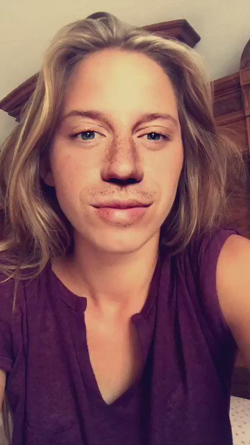 RT @lil_hoff: @macklemore @macklemore @macklemore @macklemore closest I'll ever get to meeting Macklemore https://t.co/R4CN2j0r6O