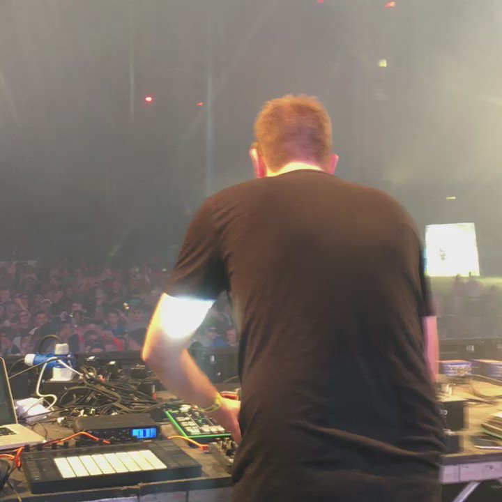 At #SlamTent @Tinthepark with @iampetrichor! 🔥 https://t.co/b1ssB4g2lm
