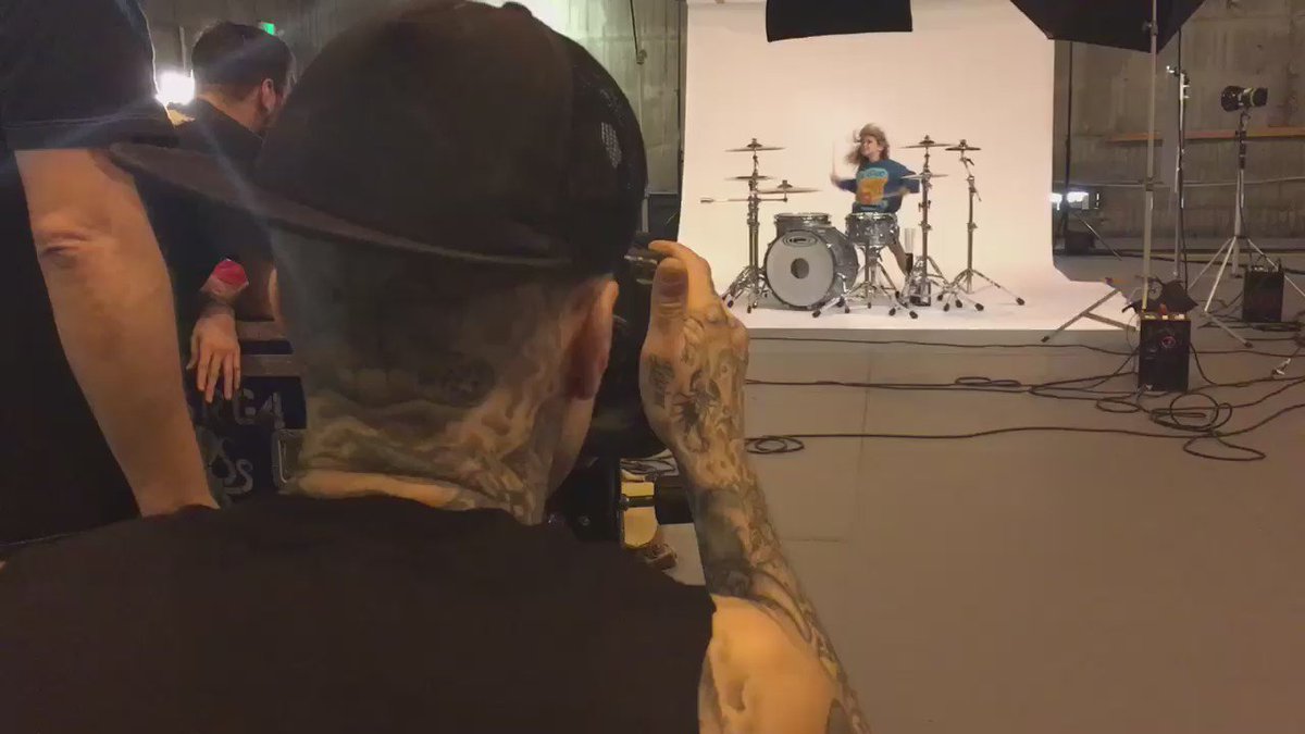 RT @peta: The apple doesn't fall far from the tree! Watch @travisbarker let his adorable daughter Alabama take over on drums ???? https://t.co…