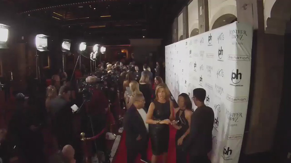 RT @PHVegas: #TBT to the celebrity-packed red carpet on opening night of @JLo's #AlliHave. https://t.co/uAjaTUISVC