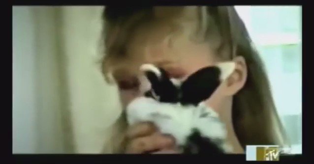 Back in the day when my aunt @KyleRichards would practice her makeup & directing skills on me. ???????????????? #BabyParis #TBT https://t.co/BNmsEqw45n