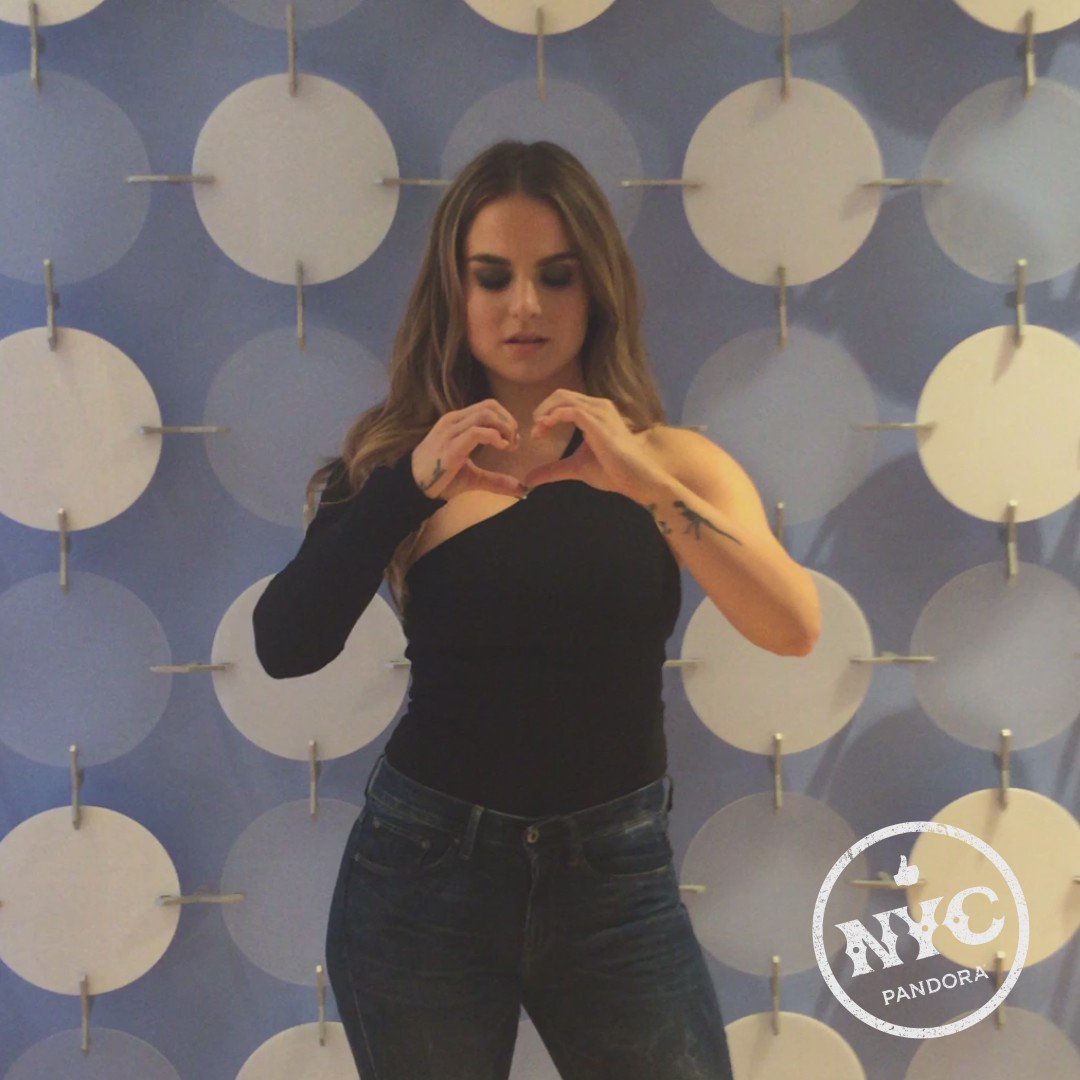 RT @pandora_radio: 'Mad Love’ for our girl @IamJoJo and her new single  ????. Now spinning: https://t.co/Blc5JHu2ZW #ArtistInHouse https://t.c…