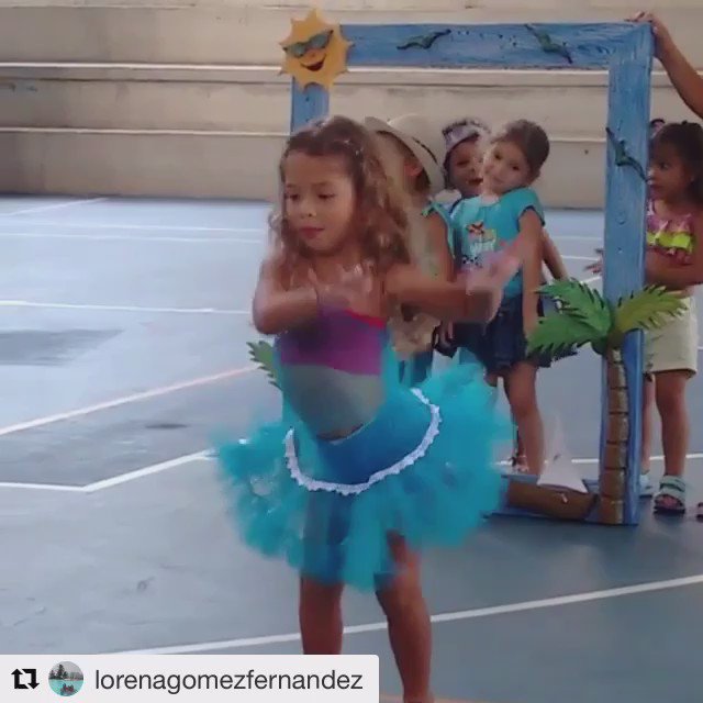 Video: @lorenagomezfernandez on Instagram #LaBicicletaKids ???? ShakHQ @carlosvives https://t.co/MgoG7Ctimj