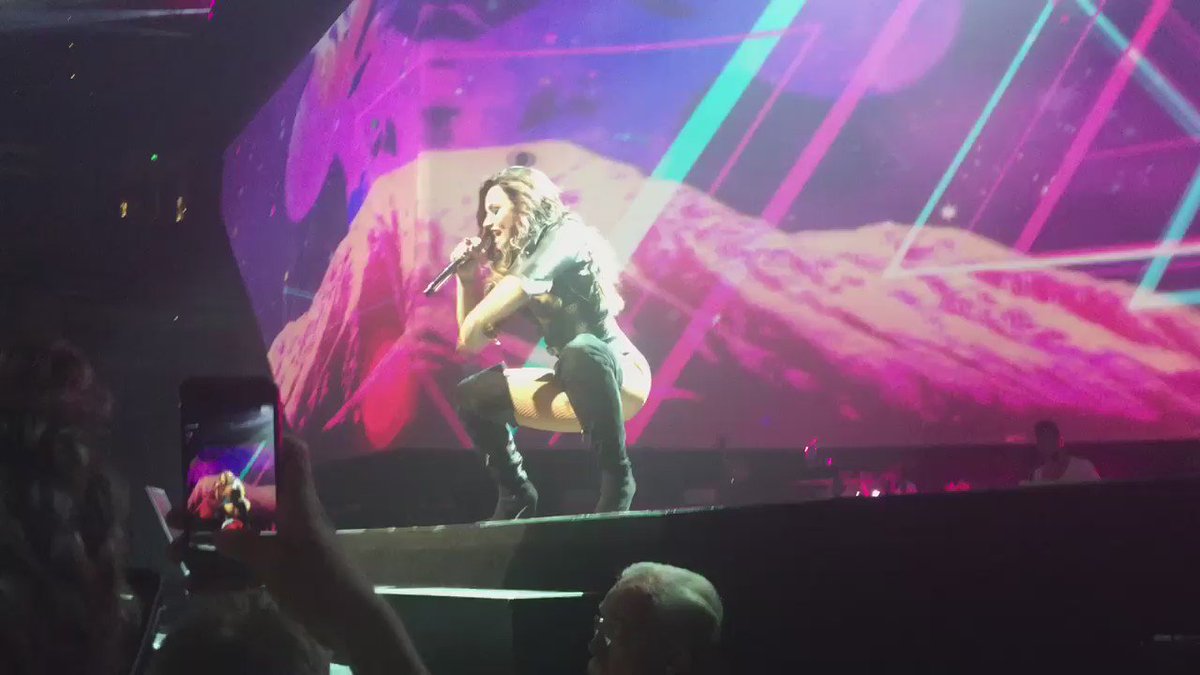 RT @1027KIISFM: WATCH: @ddlovato is slaying right now!!!! #FutureNowAnaheim https://t.co/EhnetjYj8g