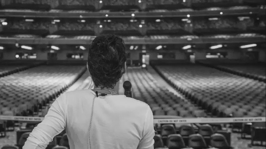 #MiGente, gracias por vivir junto a mí la experiencia de @RadioCity. ¡Fueron días increíbles! #ThePrivateCollection https://t.co/ek0KhRF1zm