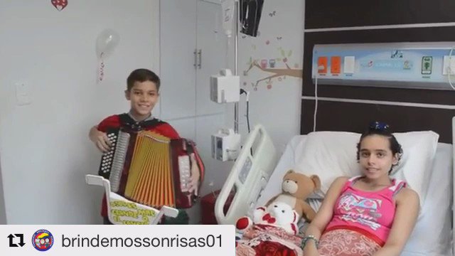 Video: Fundación Brindemos Sonrisas on instagram #LaBicicletaKids ???? ShakHQ @carlosvives https://t.co/RxJEWW8ThF