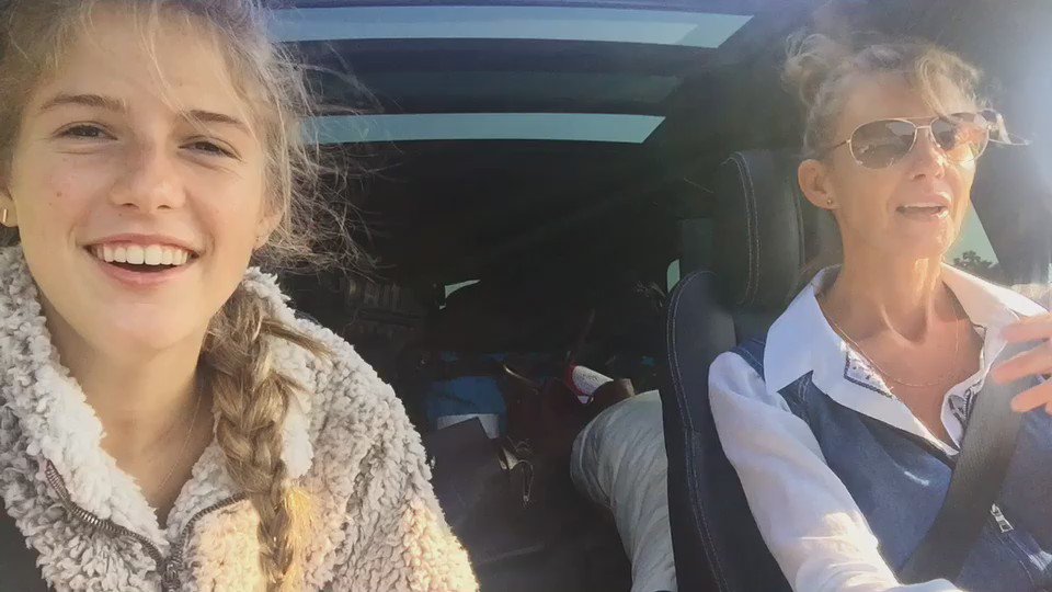 Day 1: #BadBlood singalong w/ Maggie on the way to college!

@taylorswift13 https://t.co/q5z79oV6hB