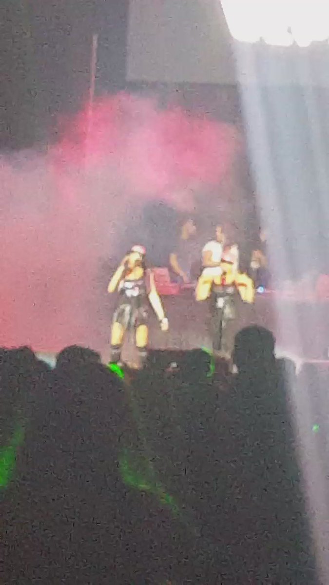 RT @tovar_kari: @TheSaltNPepa  Ya'll put on an AMAZING show in Wichita!  We danced our asses off!  Thanks for a fun night! https://t.co/FCO…