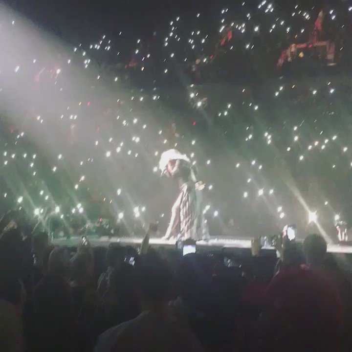 RT @AAarena: The queen, @LilKim, strutting into this #BADBoy show like... https://t.co/nhgtumCGyb