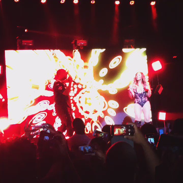 RT @YelpNOLA: @Ruleyork & @ashanti had the crowd mesmerized last night @JoyTheater! 

  #JaRule #NewOrleans https://t.co/cqSwBopq6U