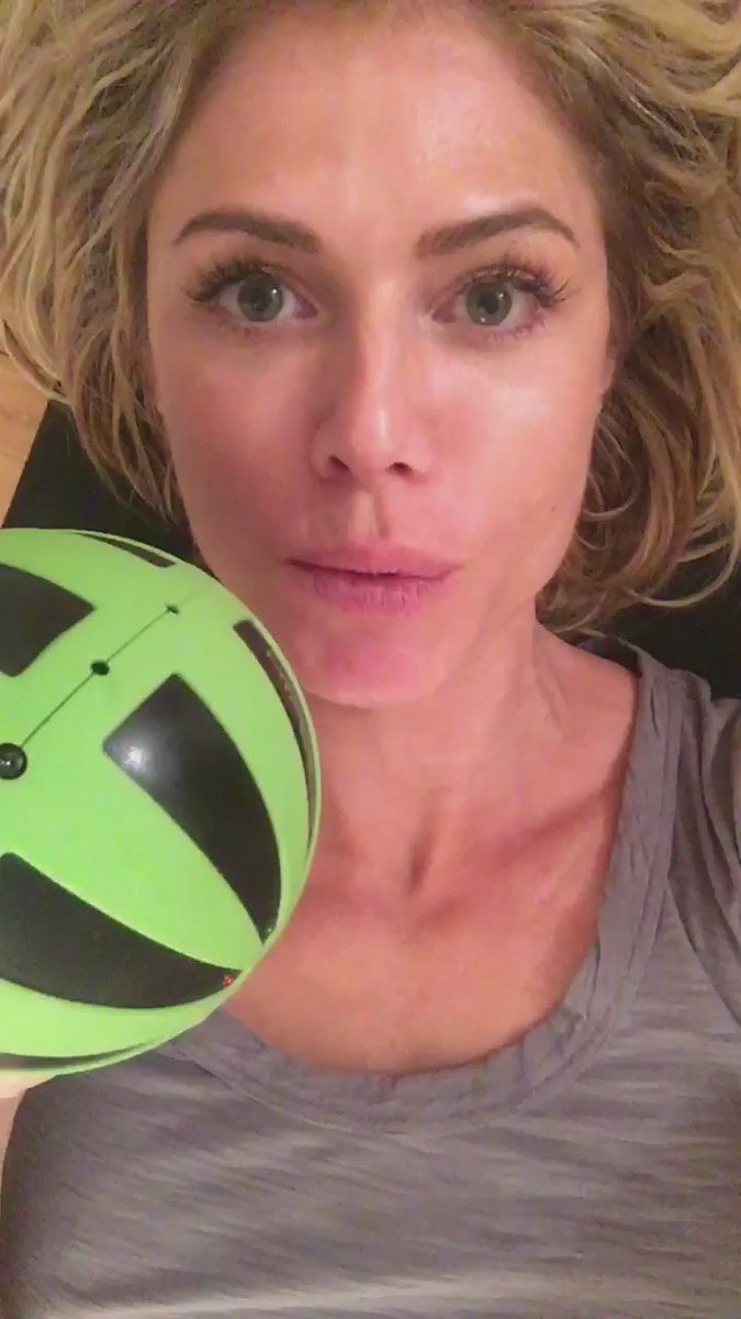 This thing is my new best friend! #Hypersphere I swear Im gonna sleep on it lol https://t.co/nT13qMZ1nb