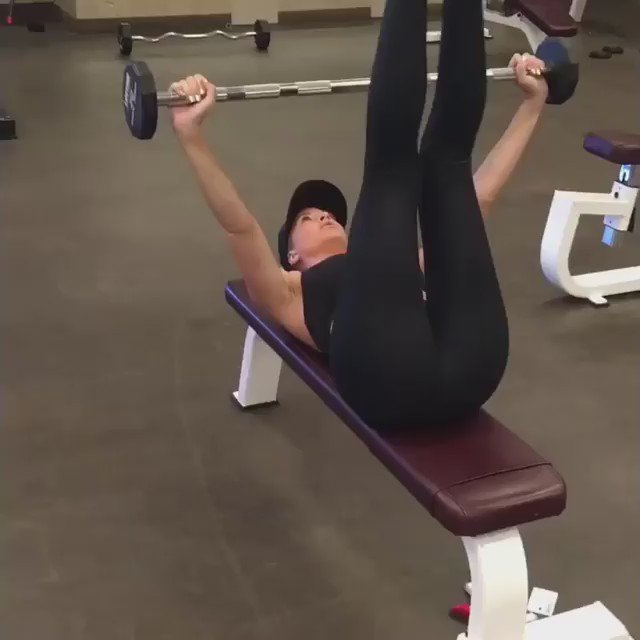 RT @xBBlankWorld: @TheBarbieBlank is legit goals look at her workout! I have do this ! https://t.co/plYFpzb0dF