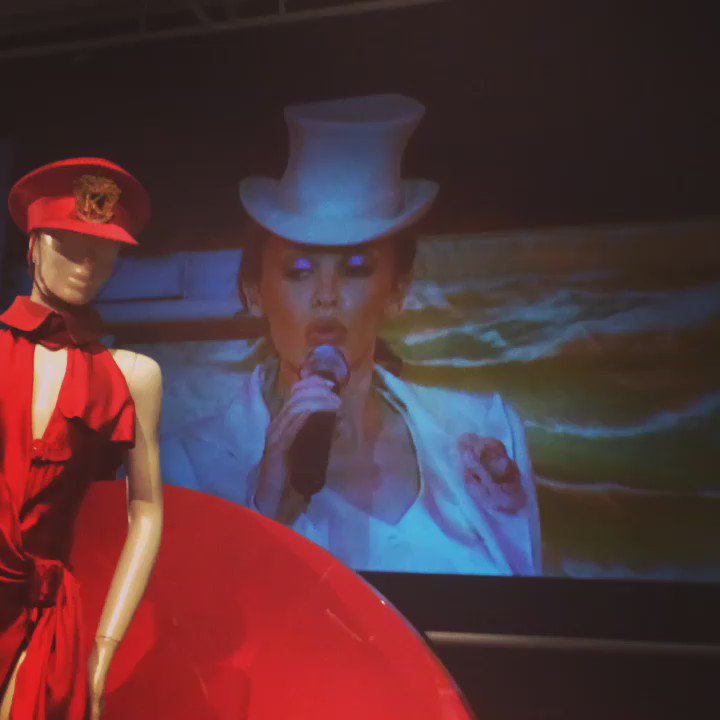 RT @TaraOldfield: Visited the fantastic @kylieminogue exhibition @artscentremelb today ???????? https://t.co/0p46HeeU0d
