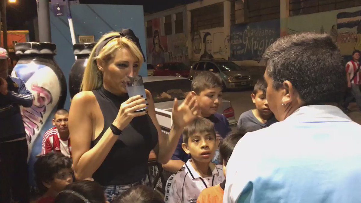 Mientras más sencilla es la gente, más hermosa resulta. GRACIAS #Villa31 #Chacha ❤️ https://t.co/AV37LfuBFI