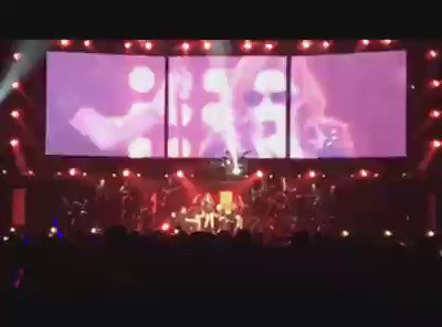 Un piccolo assaggio del live di ieri #ILoveRockAandRoll #concert #rock @joanjett #latournée #yesterday @Stars80s https://t.co/gfsVnnq5n9