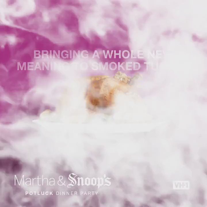 RT @VH1: Munch. Munch. Pass... the gravy ????  #MarthaAndSnoop https://t.co/zx9WxJQk1J