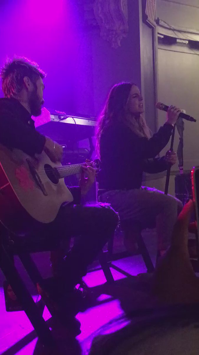 RT @amandatropico: @iamjojo Andre during VIP soundcheck, those vocals though https://t.co/znDyrHppZA