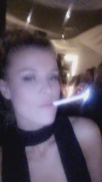Girls just having phone w e cigarette https://t.co/3Wxsa4YiOh