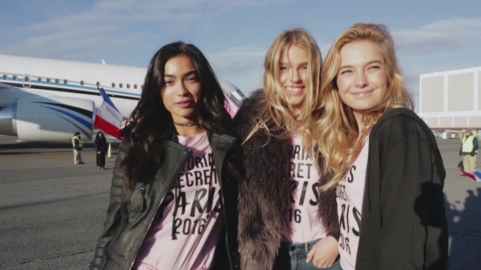 Bonjour, Paris! The Angels have landed. The show films 11/30, and you can watch it 12/5! #VSFashionShow https://t.co/6QgyBMbZQr