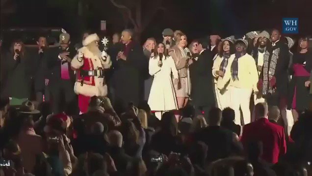 RT @despiertamerica: El Presidente @BarackObama canta #jinglebells  junto a @MarcAnthony  y @EvaLongoria https://t.co/ojL9Ti89fo