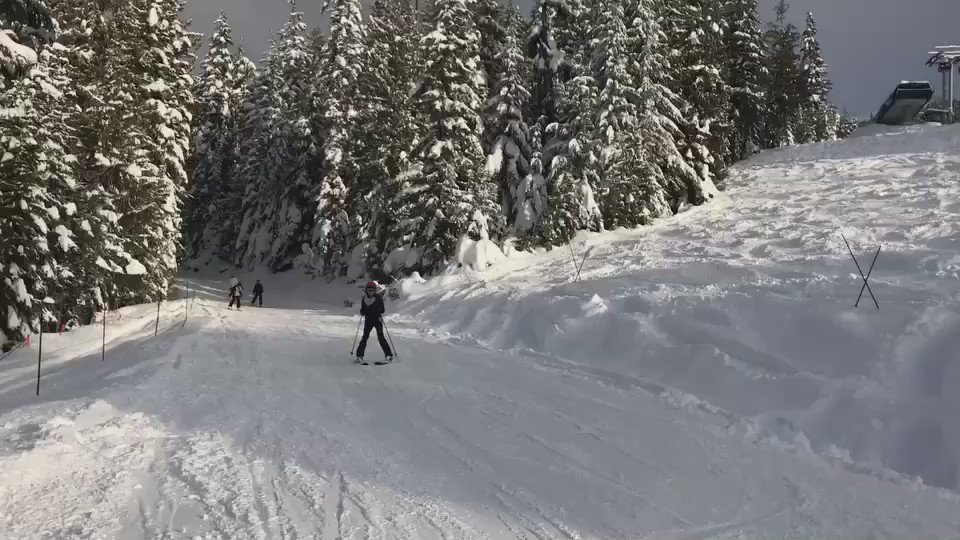 ⛷????????????❄️????????. @FairmontWhistlr  @aetherapparel ????#JoshPence https://t.co/em0zH2SbBH