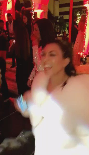 RT @bIairwadoIf: I love @kourtneykardash and @khloekardashian together,
conveys so much happiness together ???? https://t.co/5tuIzaf5rE