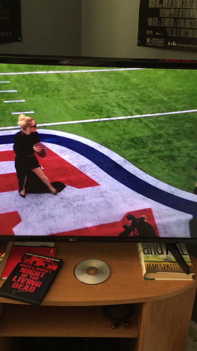 RT @TheChewDefense: Gaga can actually throw a spiral! https://t.co/BvznAsrcLi