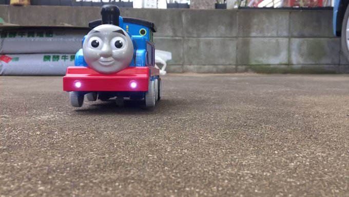 昨日のワンフェスで購入したトランスフォームするトーマスラジコン 昨日のワンフェスで購入したトランスフォームするトーマスラジコン