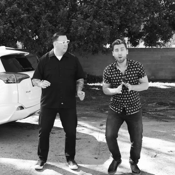 RT @grahamelliot: 