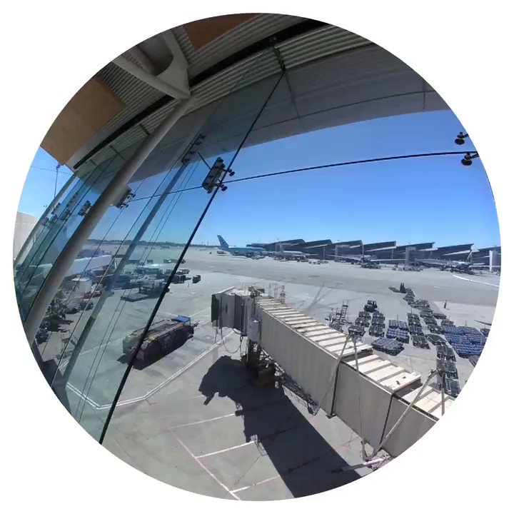 Creatuity: The view from LAX where our @JoshuaSWarren & @MagentoJenna are temporarily delayed on the #RoadToImagine. https://t.co/KgeLKjMGzw
