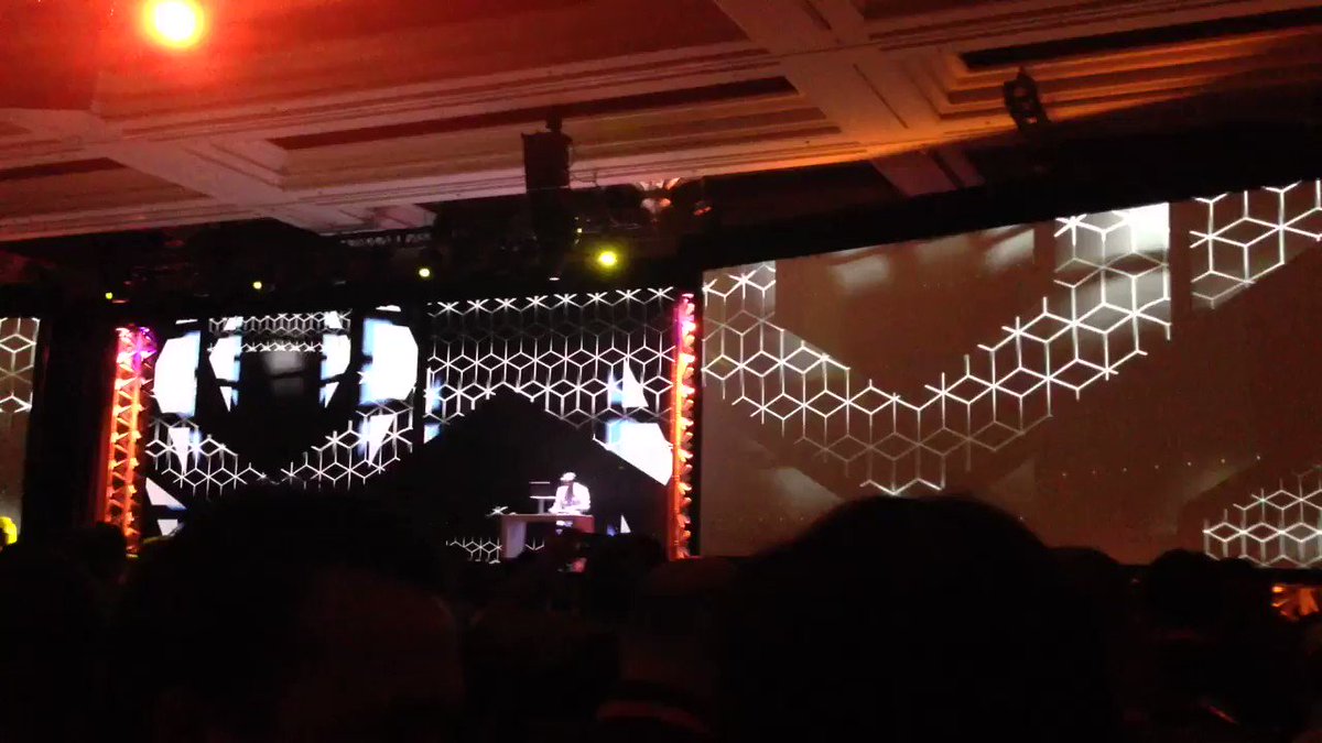 SheroDesigns: Getting day 2 started!  @magento #magentoimagine https://t.co/976UbmfBhX