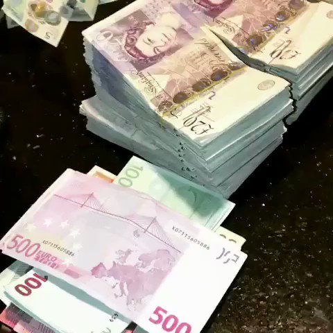 Pounds and a few Euros. https://t.co/takxImcf6x