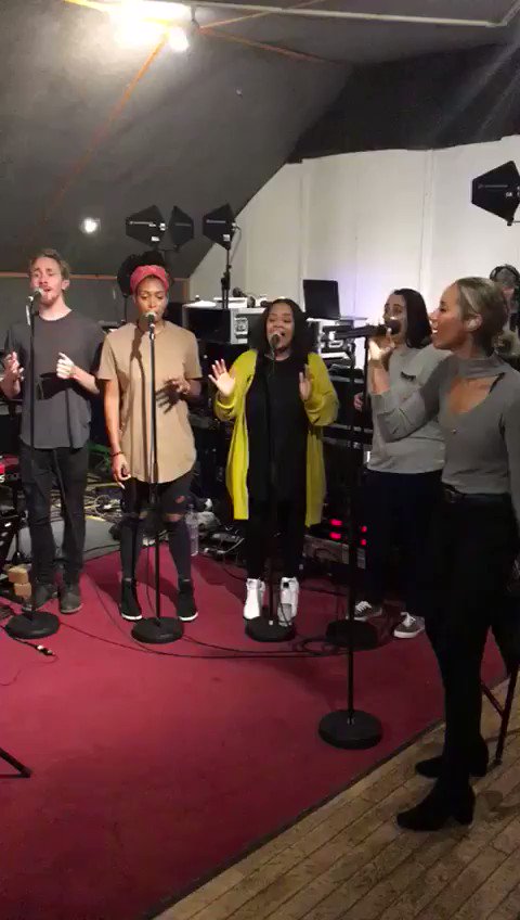 Love rehearsals, always great energy ! ???? https://t.co/wJ9w1ClGfH