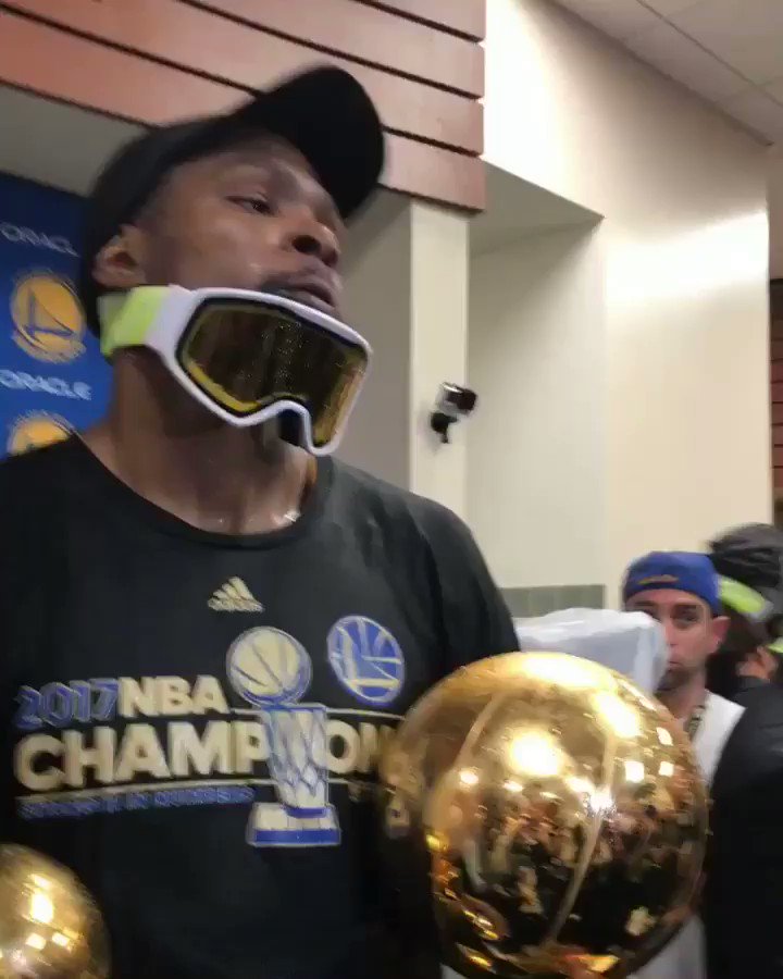 RT @NBA: How does it feel, KD?

#ThisIsWhyWePlay https://t.co/2EvYEwTmLj