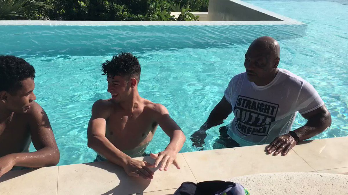 Hold your breath under water challenge with Mike, Miguel & nephew Tony. https://t.co/uq8tgh4jpM