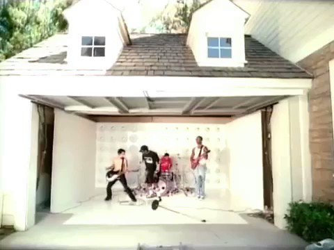 #TBT @diddy and family ???????? https://t.co/xNaS0Z4FlG